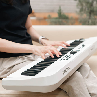 NUX NEK-110 Portable Keyboard 61 Key - 